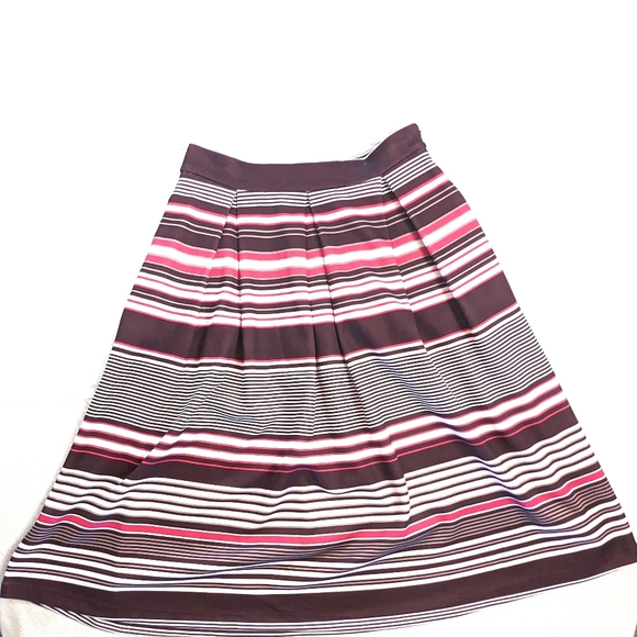 FINAL DAYS $5 NY&Co Striped Skirt CLOSET CLOSING - Picture 10 of 11